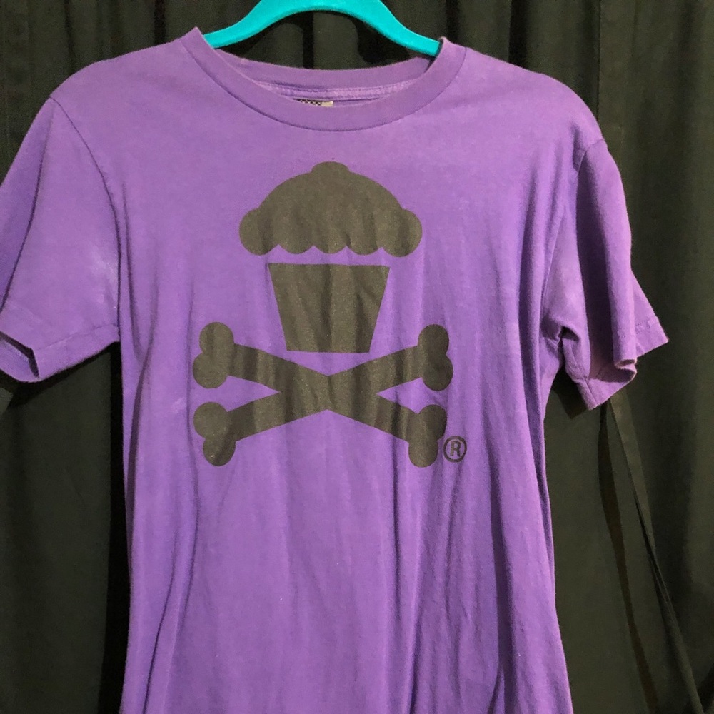 Women's Johnny Cupcakes Tshirt
